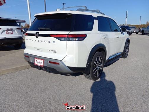 2024 Nissan Pathfinder Platinum