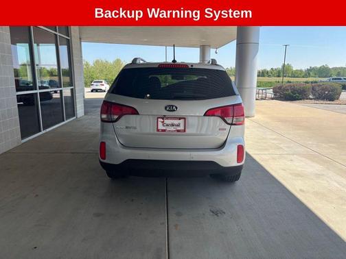 Bright Silver 2014 Kia Sorento LX