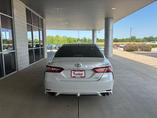 Pearl 2020 Toyota Camry XSE