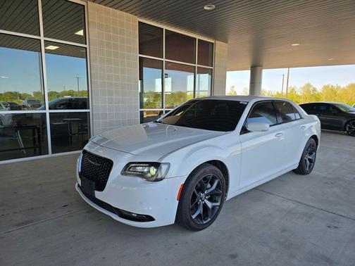 Bright White Clearcoat 2021 Chrysler 300 S
