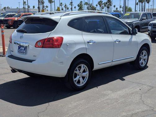 Pearl White 2011 Nissan Rogue SV