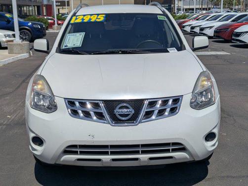 Pearl White 2011 Nissan Rogue SV