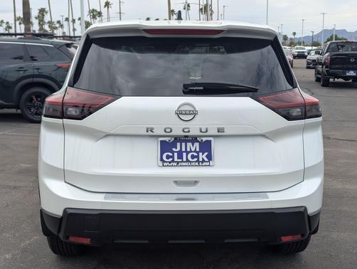 Everest White Pearl Tricoat 2026 Nissan Rogue SV