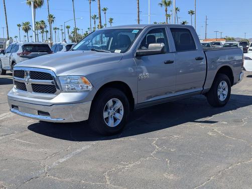 Billet Silver Metallic Clearcoat 2022 RAM 1500 Classic SLT