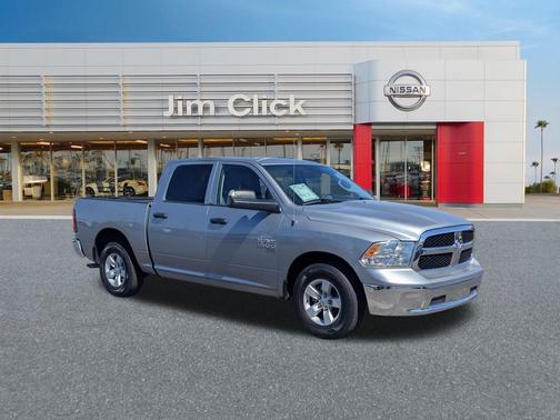 Billet Silver Metallic Clearcoat 2022 RAM 1500 Classic SLT