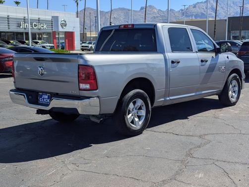 Billet Silver Metallic Clearcoat 2022 RAM 1500 Classic SLT