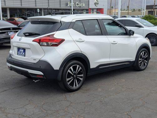 Aspen White TriCoat Pearl 2020 Nissan Kicks SR