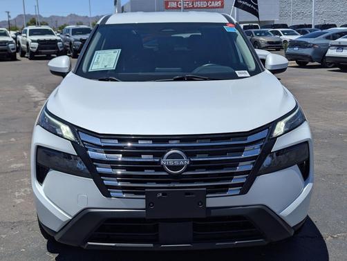 Everest White Pearl 2024 Nissan Rogue SV