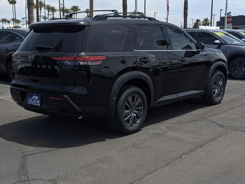 Super Black 2026 Nissan Pathfinder SV