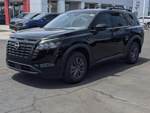 Super Black 2026 Nissan Pathfinder SV