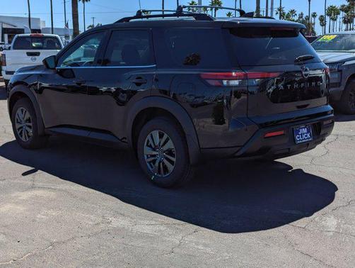 Super Black 2026 Nissan Pathfinder SV