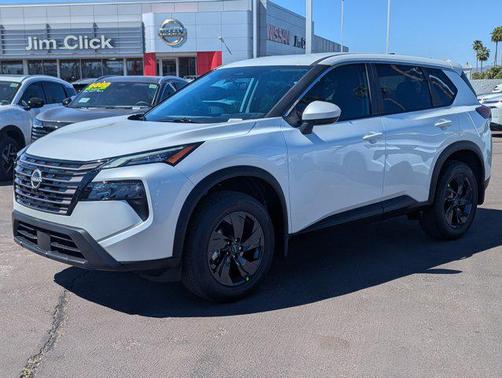 Everest White Pearl Tricoat 2026 Nissan Rogue SV