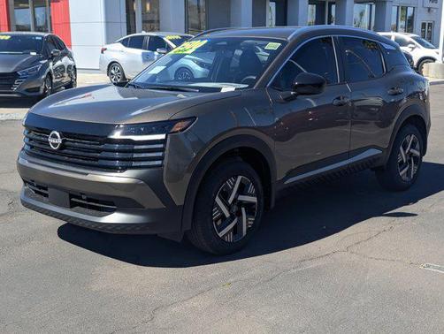 Canyon Bronze Metallic 2026 Nissan Kicks SV