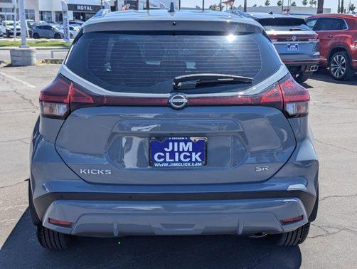 Boulder Gray Pearl 2023 Nissan Kicks SR