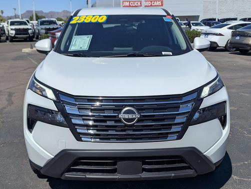 Everest White Pearl 2025 Nissan Rogue SV