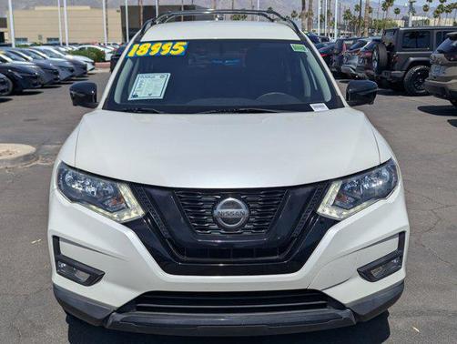 Pearl White 2018 Nissan Rogue SV