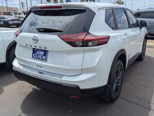 Everest White Pearl Tricoat 2026 Nissan Rogue SV