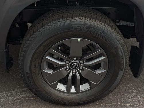 Gun Metallic 2027 Nissan Frontier SV