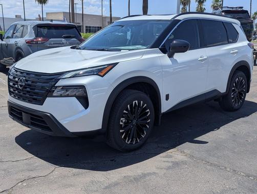 Everest White Pearl Tricoat 2026 Nissan Rogue Dark Armor