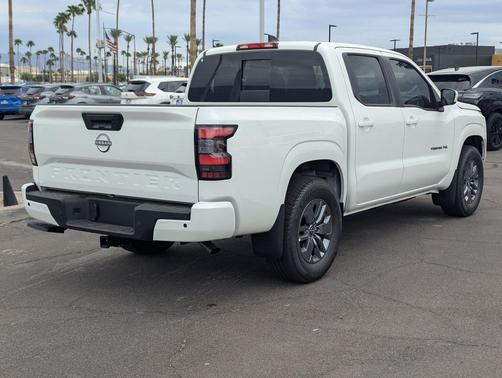 Glacier White 2027 Nissan Frontier SV