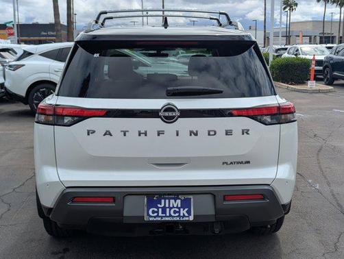 Everest White Pearl Tricoat/Super Black 2026 Nissan Pathfinder Platinum