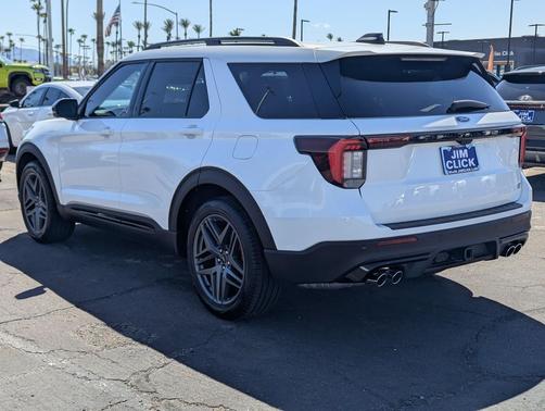 Star White Metallic Tri-Coat 2026 Ford Explorer ST