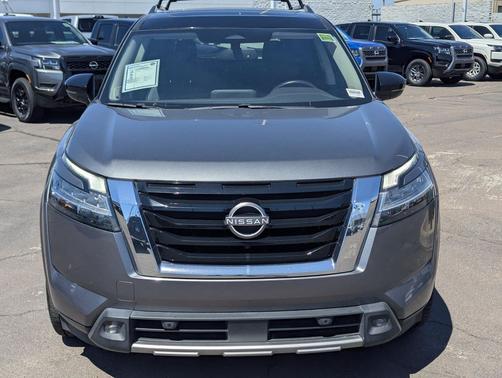 Gun Metallic 2022 Nissan Pathfinder SL 2WD