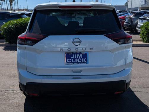Everest White Pearl Tricoat 2026 Nissan Rogue SV
