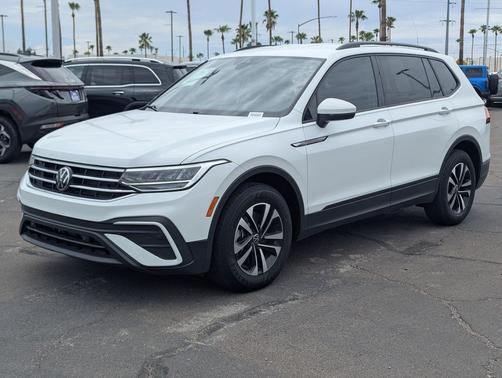 Pure White 2024 Volkswagen Tiguan 2.0T S