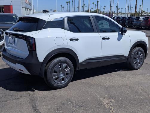 Fresh Powder 2026 Nissan Kicks S