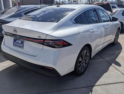 Aspen White Tricoat 2026 Nissan Sentra SL