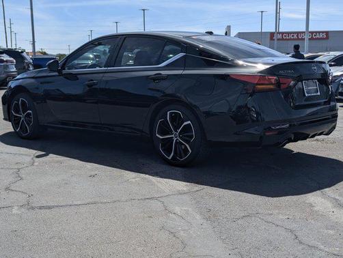 Super Black 2024 Nissan Altima SR FWD