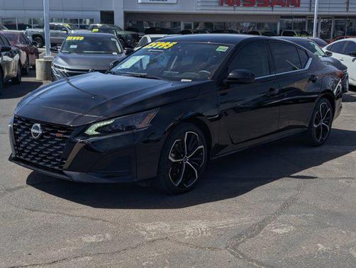 Super Black 2024 Nissan Altima SR FWD