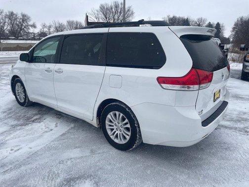 2013 Toyota Sienna XLE