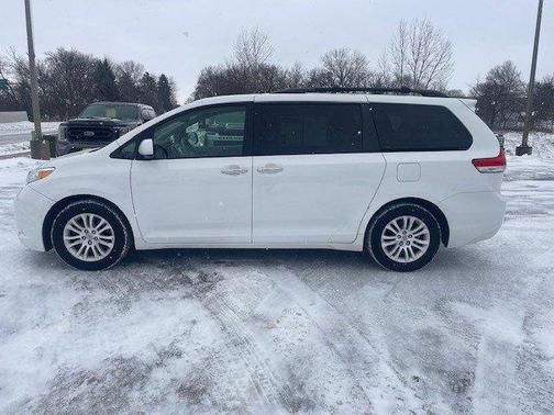 2013 Toyota Sienna XLE