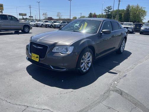Granite Crystal Clearcoat Metallic 2018 Chrysler 300 Touring
