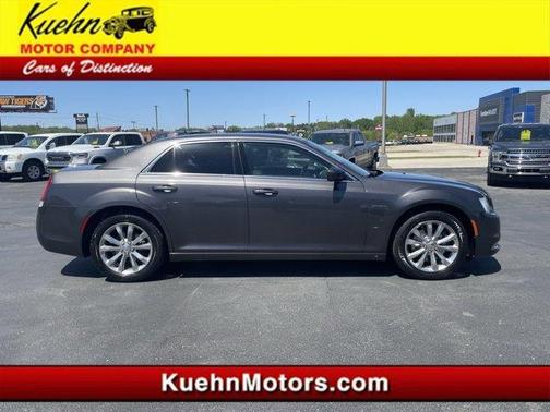 Granite Crystal Clearcoat Metallic 2018 Chrysler 300 Touring