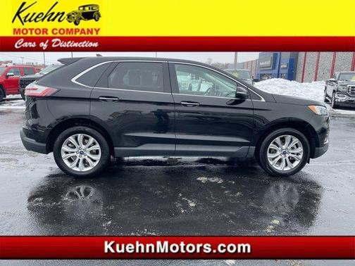 Agate Black Metallic 2022 Ford Edge Titanium