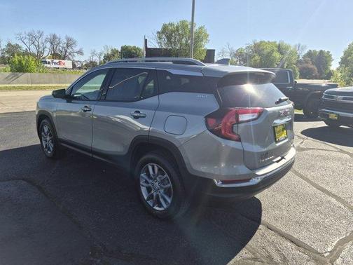 Sterling 2024 GMC Terrain SLT