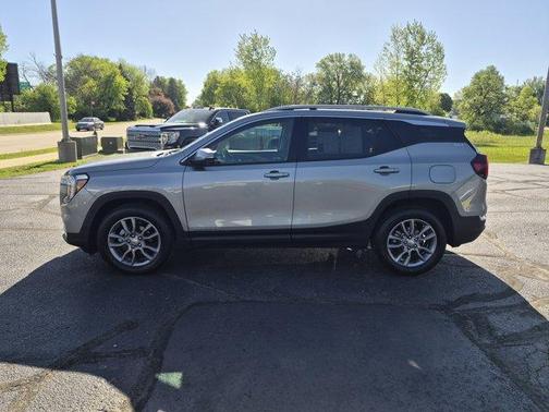 Sterling 2024 GMC Terrain SLT