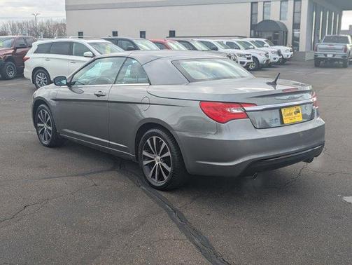 2013 Chrysler 200 S