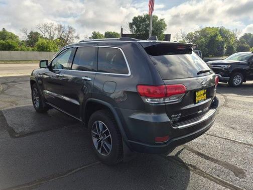 Granite Crystal Clearcoat Metallic 2018 Jeep Grand Cherokee Limited