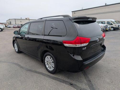 2011 Toyota Sienna XLE