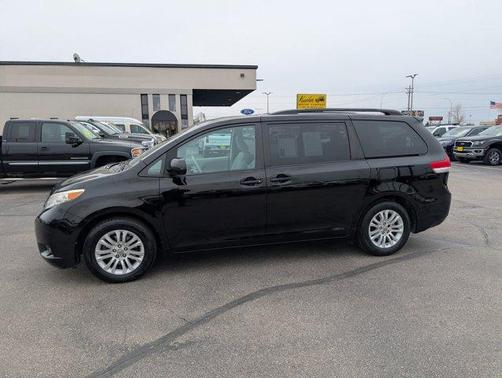 2011 Toyota Sienna XLE