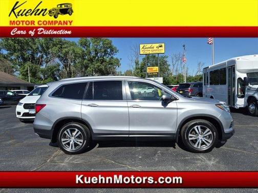 Lunar Silver Metallic 2017 Honda Pilot EX-L