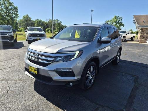 Lunar Silver Metallic 2017 Honda Pilot EX-L