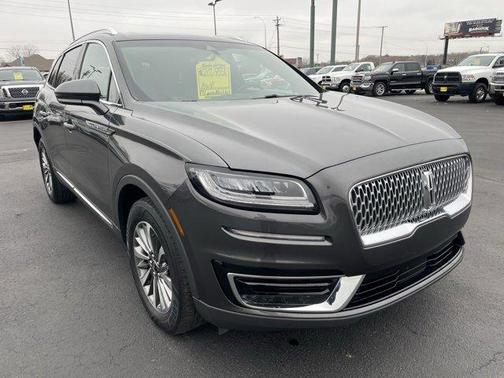 2019 Lincoln Nautilus Select