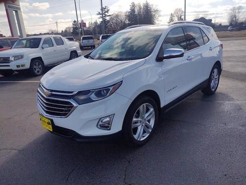 Photo 4 of 31 of 2018 Chevrolet Equinox Premier