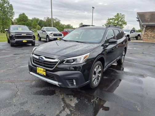 Crystal Black Silica 2022 Subaru Outback Limited
