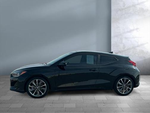 2020 Hyundai Veloster 2